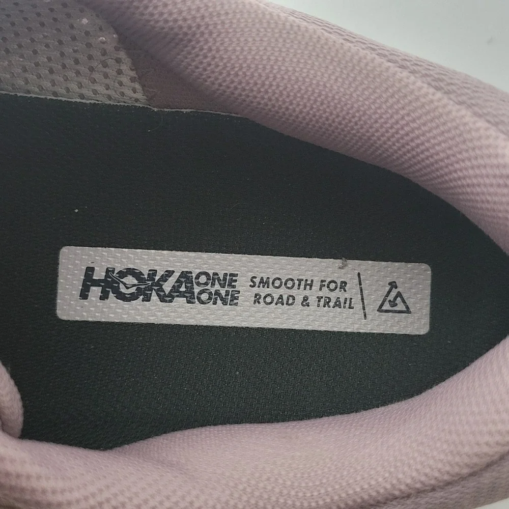 Hoka One One hoka one